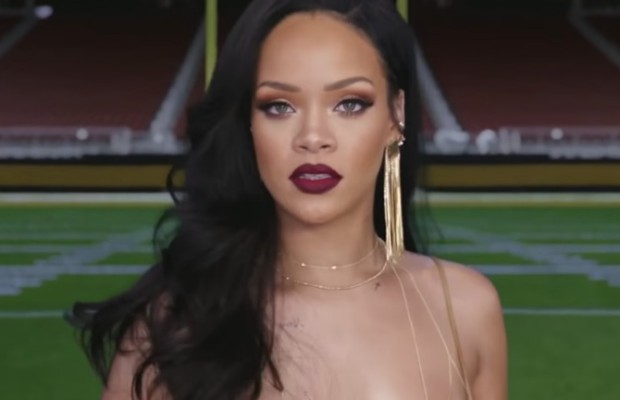 Rihanna protagoniza el nuevo spot de Super Bowl.