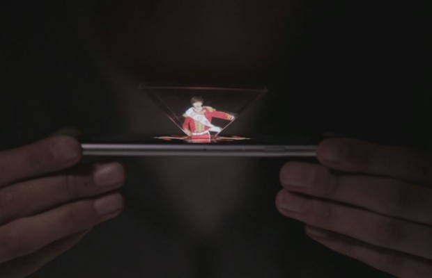  Un original empaque que permite proyectar un holograma